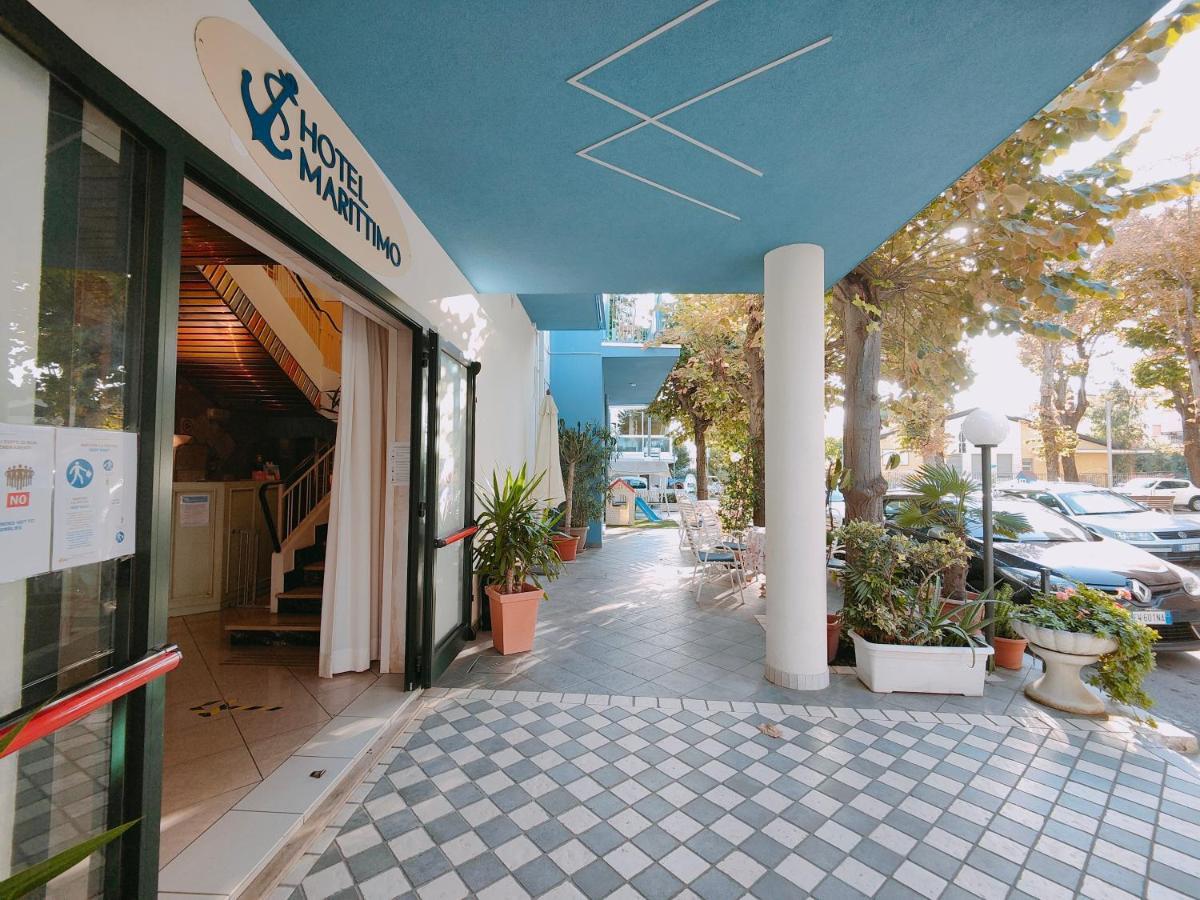Hotel Marittimo Rimini Luaran gambar