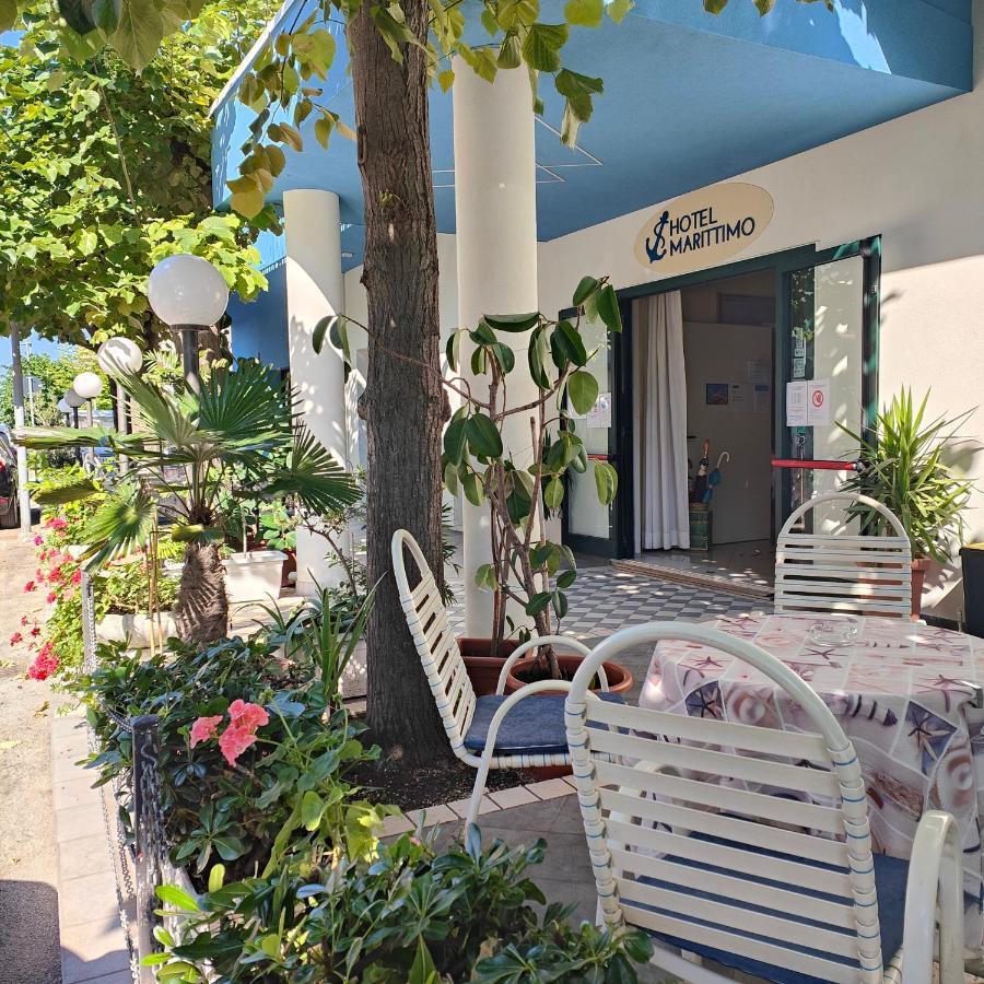 Hotel Marittimo Rimini Luaran gambar