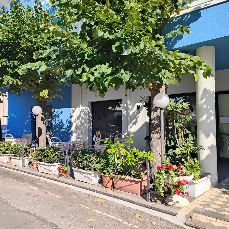 Hotel Marittimo Rimini Luaran gambar
