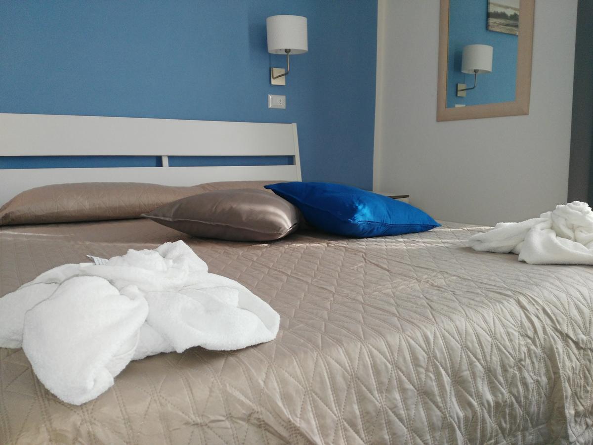 Hotel Marittimo Rimini Luaran gambar