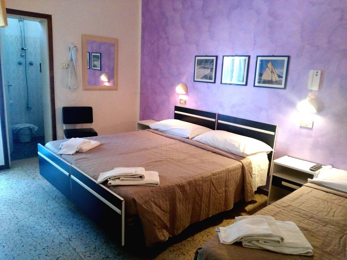 Hotel Marittimo Rimini Luaran gambar