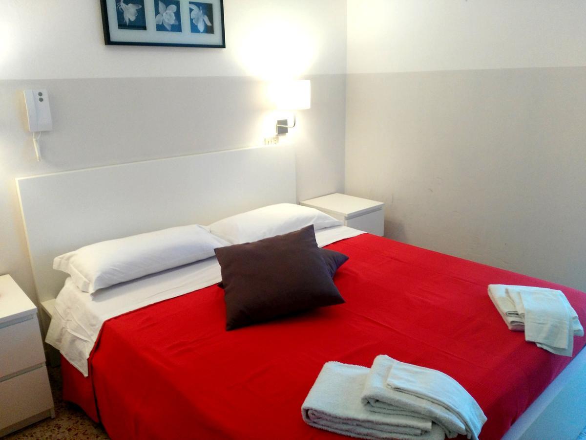 Hotel Marittimo Rimini Luaran gambar