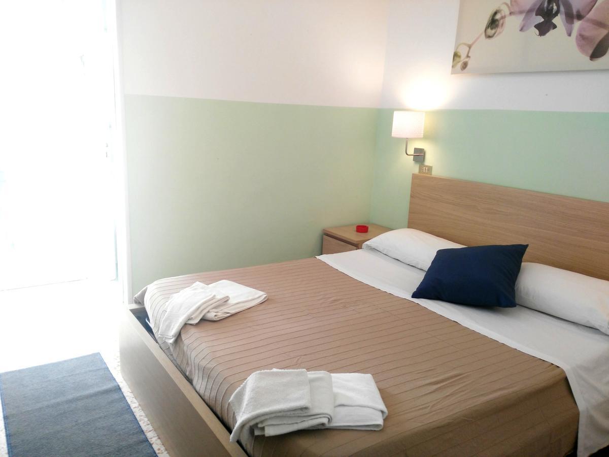 Hotel Marittimo Rimini Luaran gambar