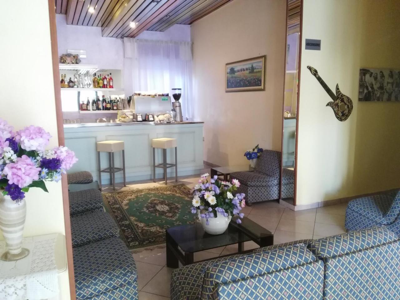 Hotel Marittimo Rimini Luaran gambar