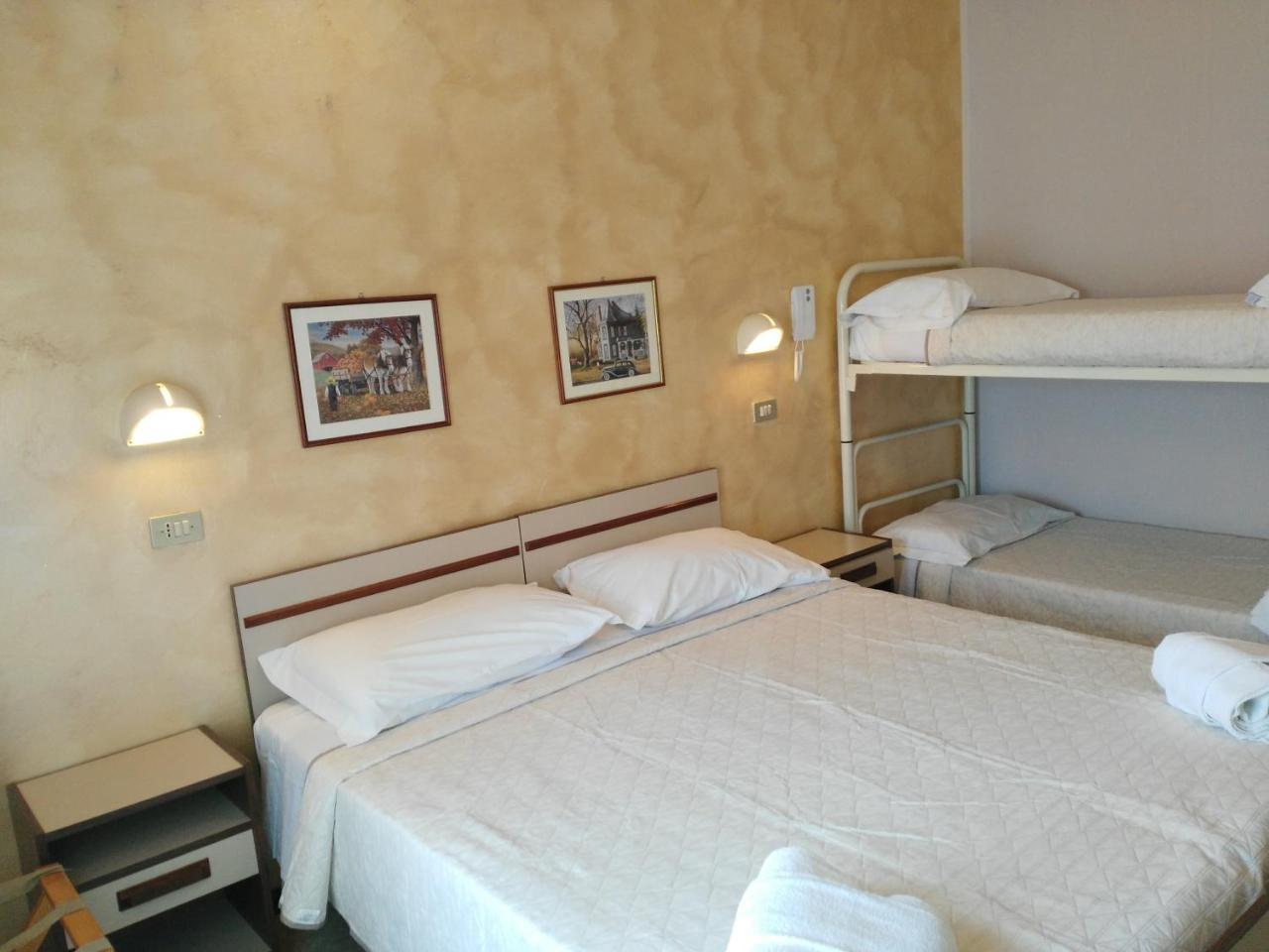 Hotel Marittimo Rimini Luaran gambar