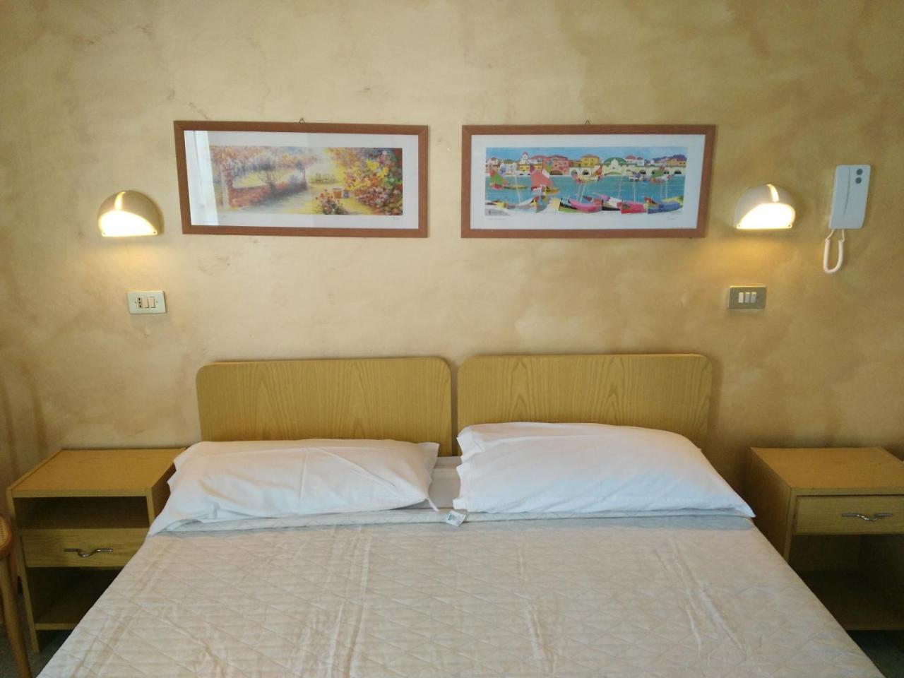 Hotel Marittimo Rimini Luaran gambar